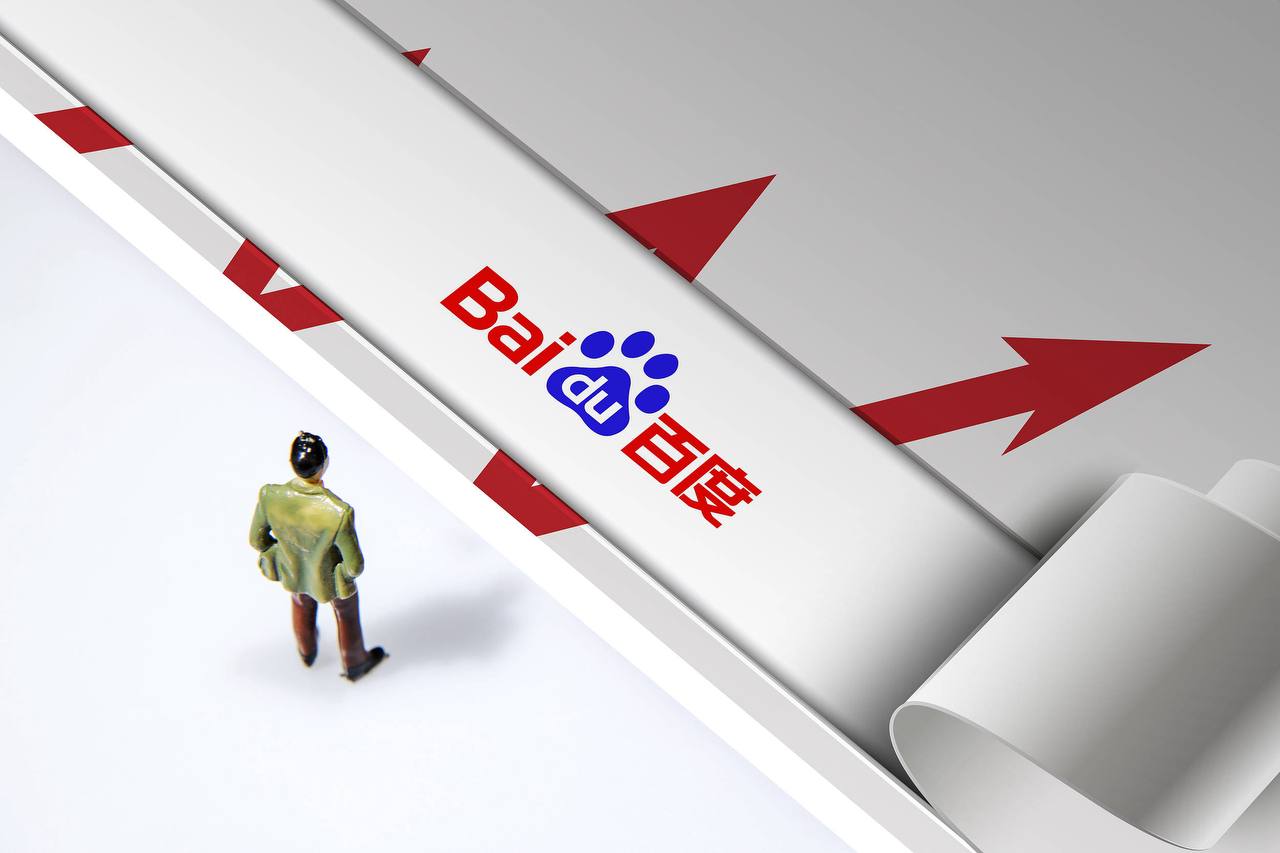 彭小苒近日妆造全是紫色